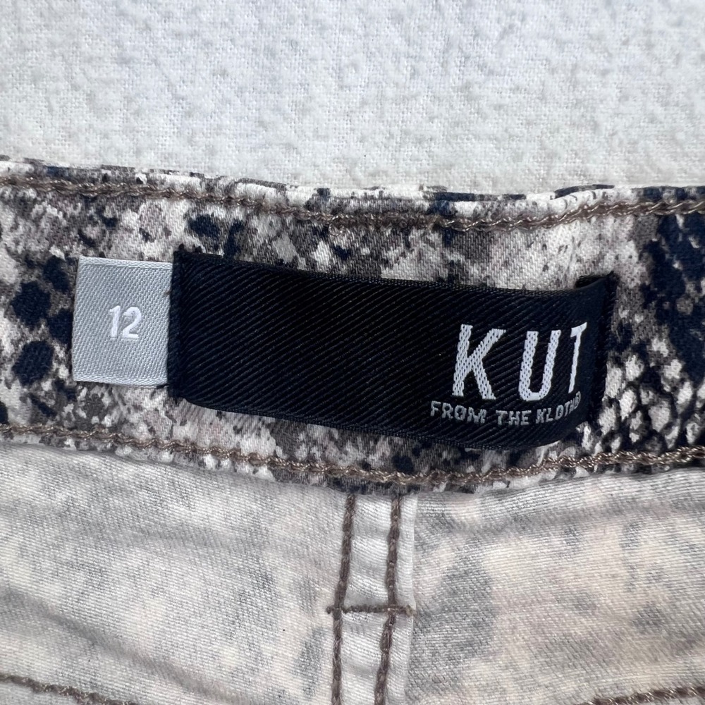 KUT from the Kloth Gidget High Rise Snakeskin Denim Shorts Snake Print - Picture 5 of 7